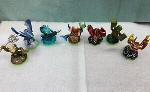 Lot Of 7 Skylanders Spyro Figures: Gill Grunt, Whirlwind, Stump Smash, Voodood